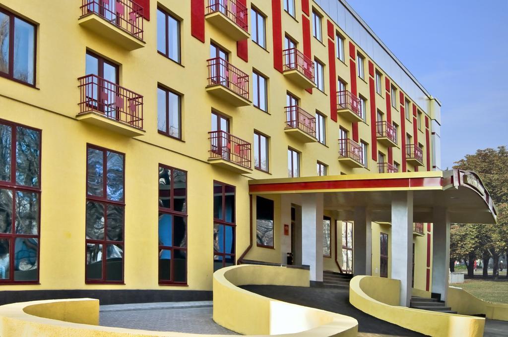 Optima Deluxe Kryvyi Rih Hotel Exterior photo