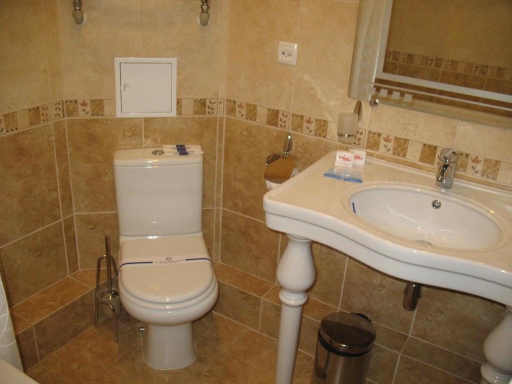 Optima Deluxe Kryvyi Rih Hotel Room photo